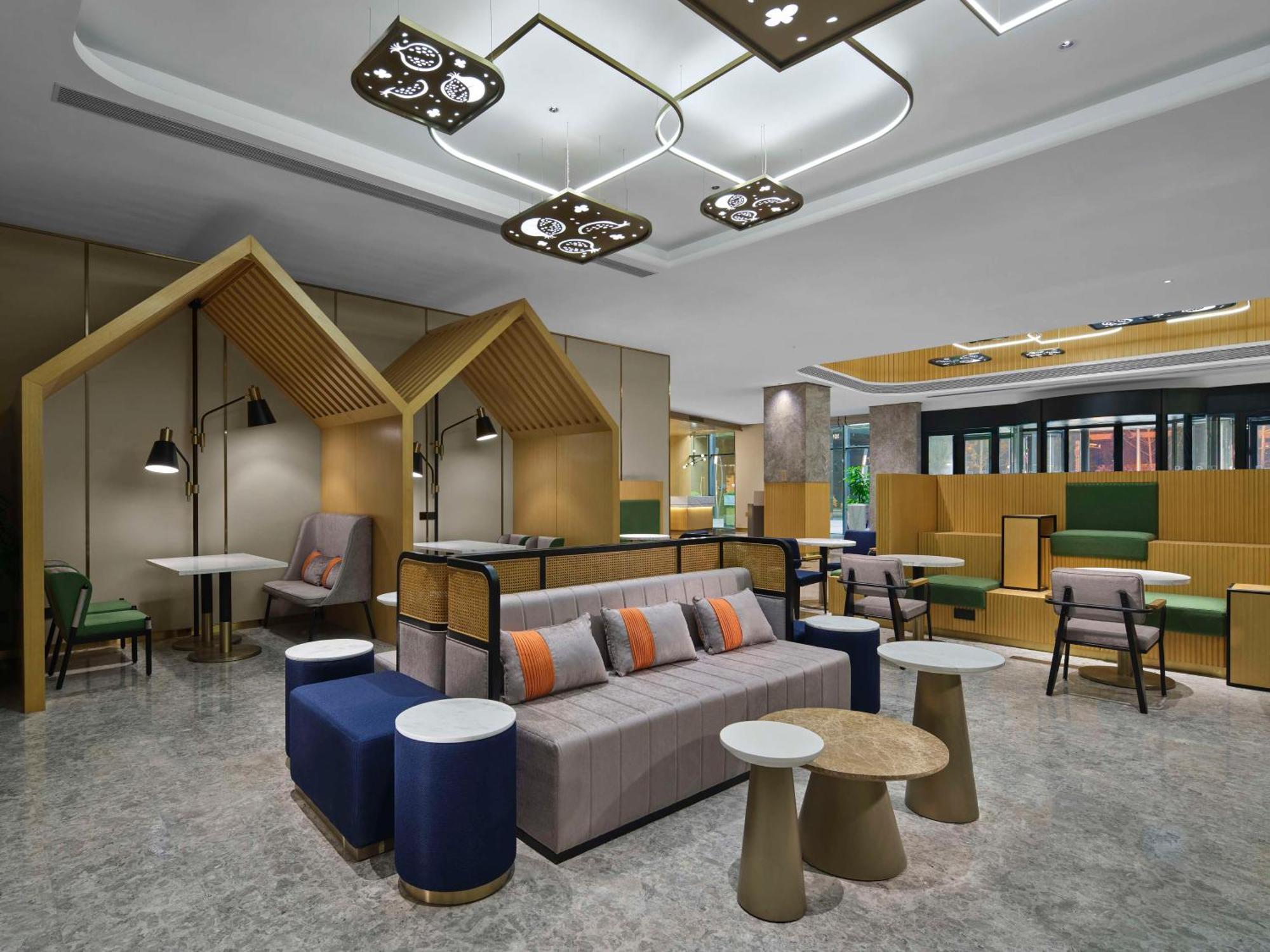 Hilton Garden Inn Tianjin Huayuan Exterior foto