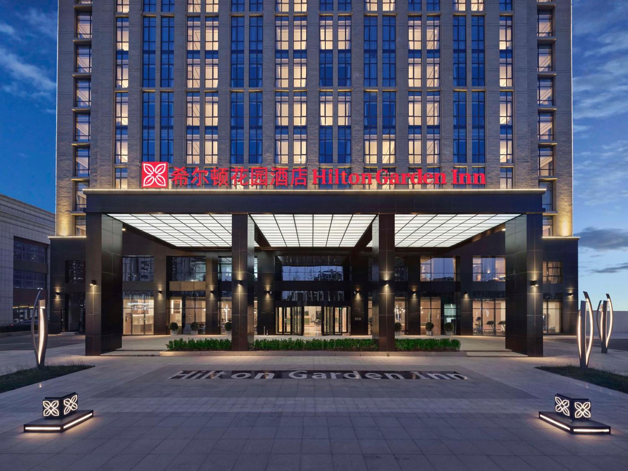Hilton Garden Inn Tianjin Huayuan Exterior foto